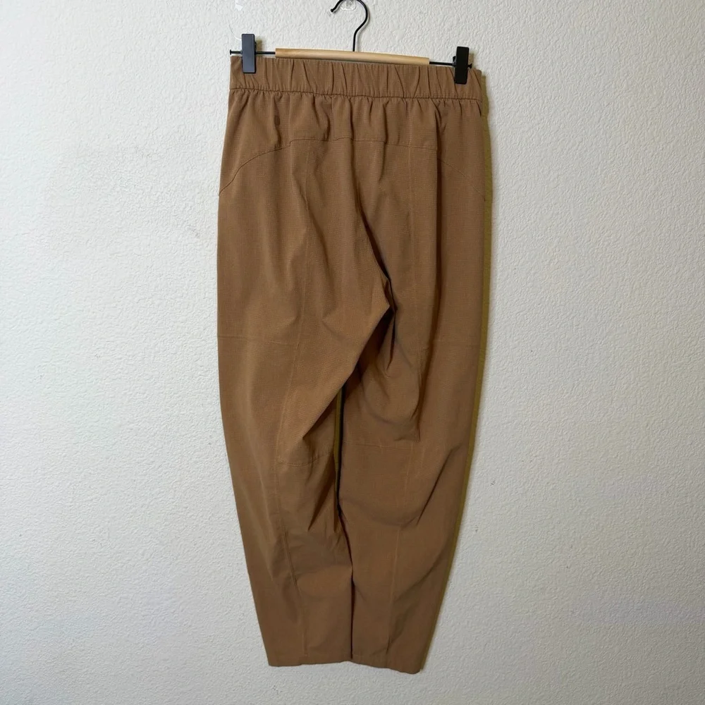 Lululemon Dynamic Days Pant‎ Saddle Brown Tan Womens Size 4